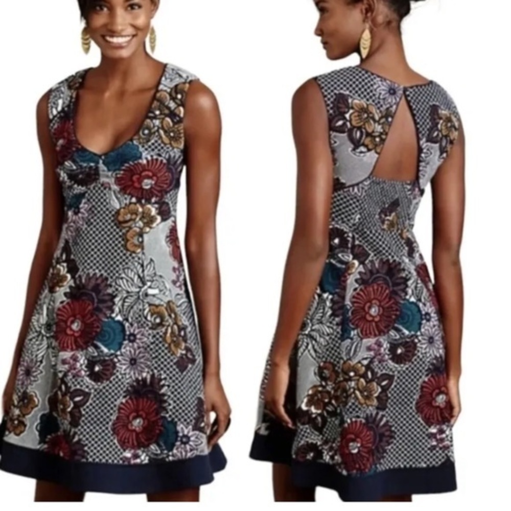 ANTHROPOLOGIE MAEVE Fairchild Navy Floral Stretchy Fit & Flare Dress Medium EUC! - Picture 1 of 4